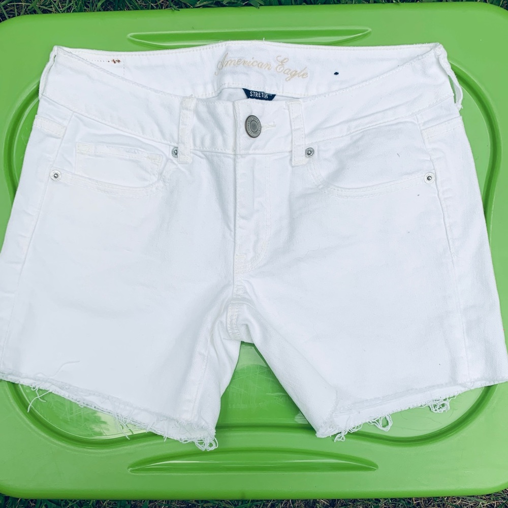 American Eagle Stretch White Shorts
